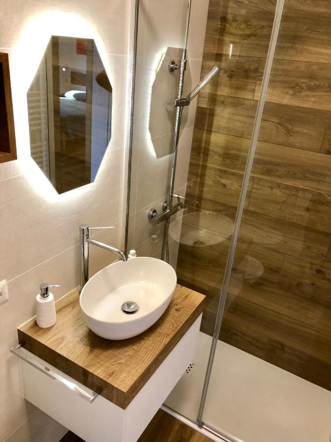 Lake View Sottodossi Apartment 말세진느 외부 사진